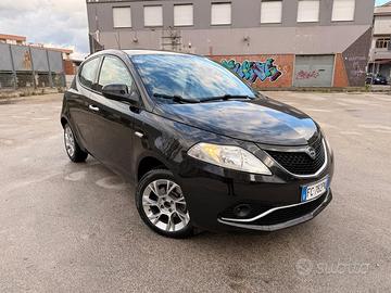 Lancia Ypsilon 1.3 MJT 16V 95 CV 5 porte S&S Plati