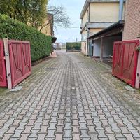 Portone a due ante con Cancelletto pedonale