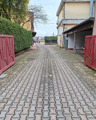 Portone a due ante con Cancelletto pedonale