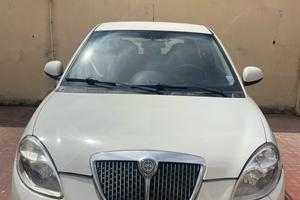 Lancia Ypsilon-anno 2010 -83.000 km - benzina