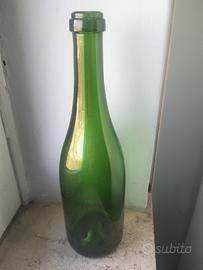 Coppia bottiglie in vetro verde vintage 