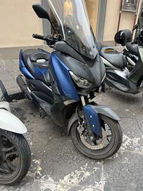 Yamaha Xmax 300