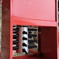 SPIUMATRICE PER POLLI