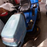 trattorino con raccolta 