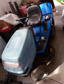 trattorino con raccolta 