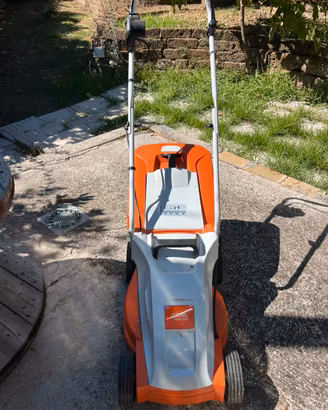 Stihl tosaerba a filo elettrico mod. RME 235