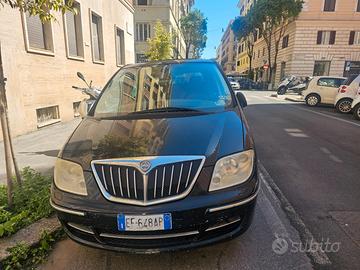 LANCIA Phedra - 2010