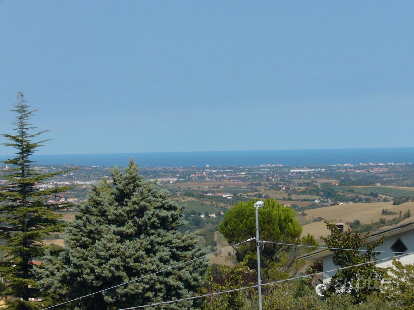 Terreno residenziale con vista mare - Vista 2