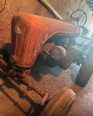 Trattore d’epoca OTO C25 - conservato originale