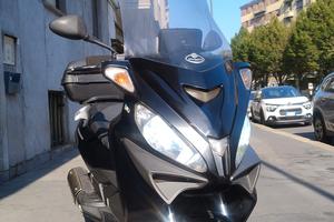 scooter Malaguti Madison 250