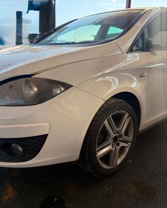Ricambi Seat Altea 2011 1.6 Tdi CAY