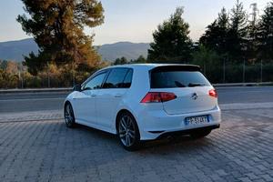 Volkswagen Golf 7 1.6 TDI 110 cv R-Line