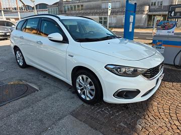 Fiat Tipo 1.6 Mjt S&S DCT SW S-Design con 180.000k