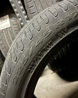 Pneumatici estivi Pirelli