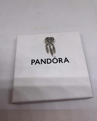 Charm Pandora Acchiappasogni con Tre Piume e Cuore