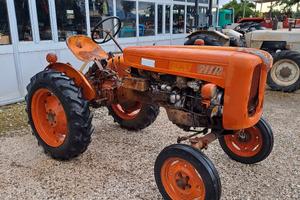 trattore fiat 211
