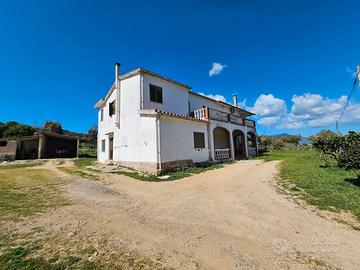 Affascinante azienda agricola