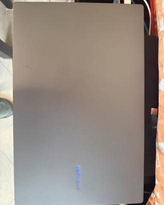 GalaxyBook 4 core 7, win 11 pro, 16gb ram, 512gb