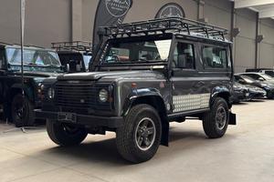 LAND ROVER Defender 90 2.5 Td5 S.W. Tomb Raider