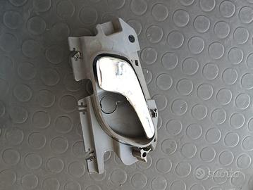 MANIGLIA INTERNA ANTERIORE DESTRA OPEL Corsa D 5P