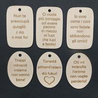 Mare fuori Portachiavi in legno frasi serie TV