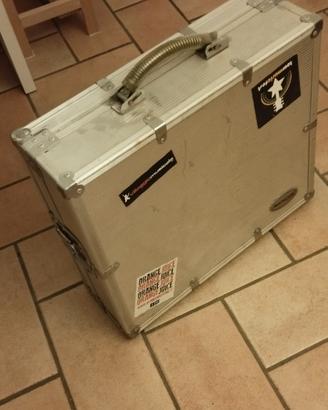 CASE RIGIDO ROCKCASE 30€