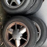 Set 4 gomme e cerchi Renaul clio