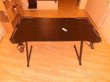 Scrivania gaming rgb 120×60×74