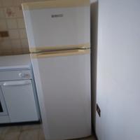 frigorifero con freezer