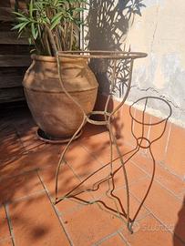 Portavaso in ferro battuto