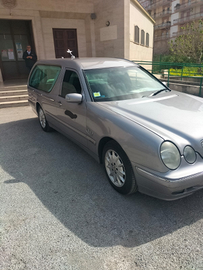 Carro funebre mercedes