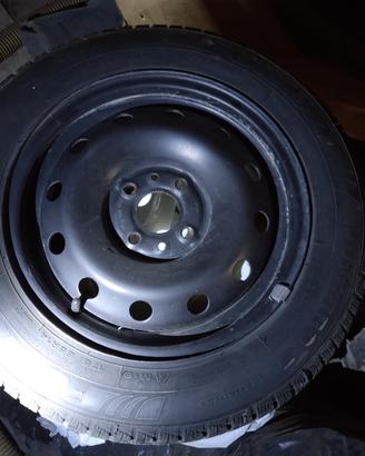 4 cerchi in ferro per fiat 500. 175 65 R14