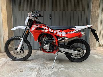 Swm rs 125 r