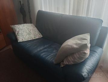 Divani blu quasi regalati