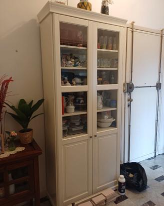 Vetrina Ikea LIARTOP