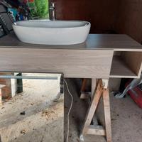 Mobiletto bagno design con lavabo