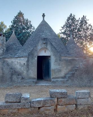 Trullo contrada "Coltura" Latiano e terreno 6000m2