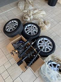 Ammortizzatori e gomme Ford fiesta
