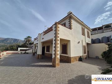 Trappeto: Villa esclusiva con accesso privato al