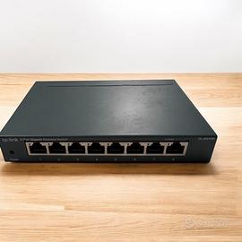 TP-Link TL-SG108 Switch 8 porte Gb 10/100/1000