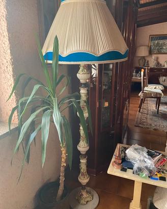 Lampadario da pavimento