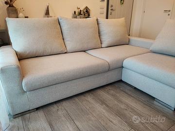 Divano artigianale in stile Minotti