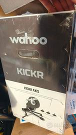 Rulli Kickr Axis con pacco pignoni 11v in scatola.