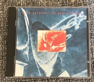DIRE STRAITS - On every street