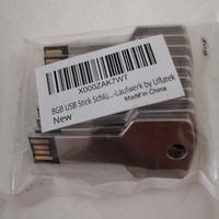 Chiavetta USB 8GB 7 pezzi.