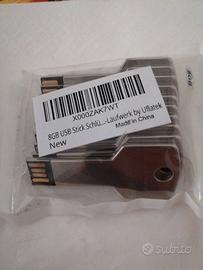 Chiavetta USB 8GB 7 pezzi.
