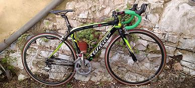 Bicicletta da corsa WILER GTR GRANTURISMO CARBONE.