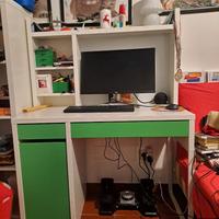 Scrivania MICKE IKEA