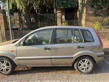 Ford fusion neopatentati