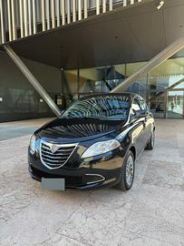 Lancia ypsilon 1.2 69CV 2013